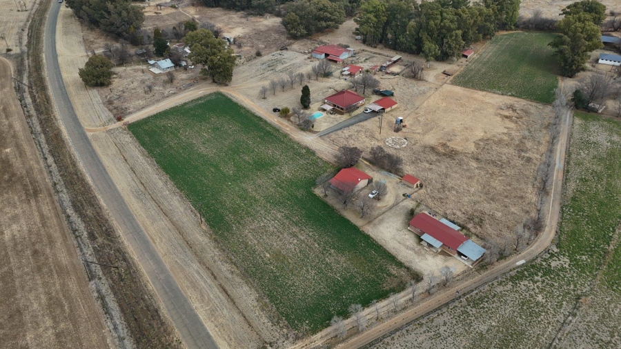 8 Bedroom Property for Sale in Potchefstroom Rural North West